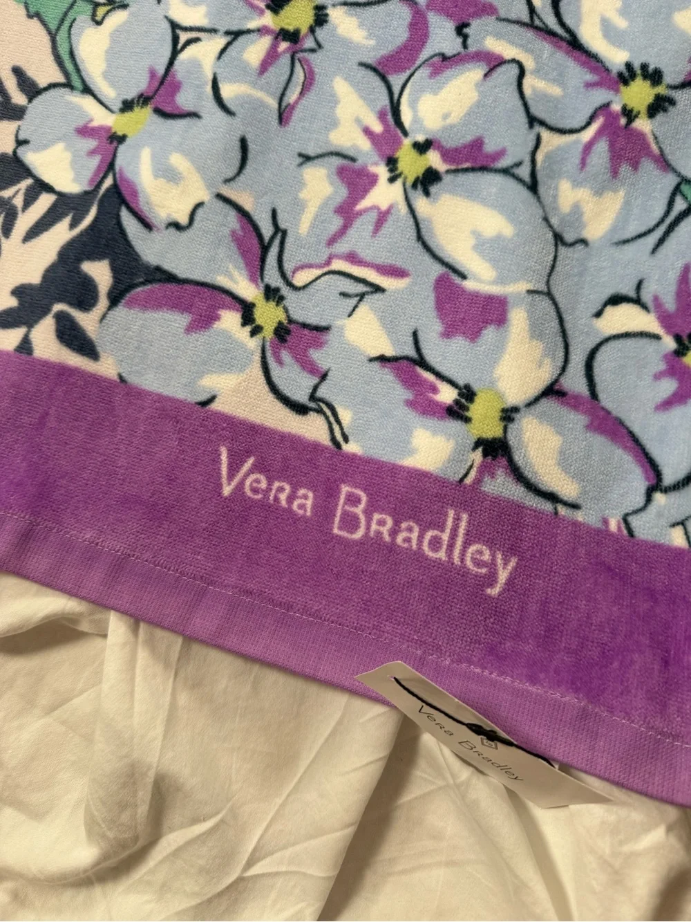 NWT Vera Bradley Happy Hydrangeas Beach Towel Retired Pattern LAST ONE!